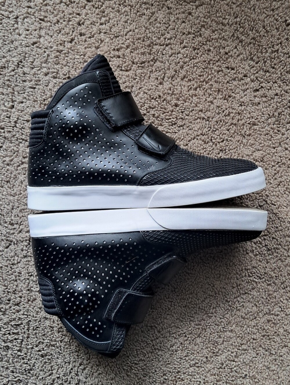 Nike Mens Flystepper 2K3 Premium Shoes Black Metallic Silver Size 11.5